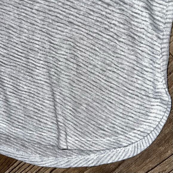 Athleta Breezy Scoop Neck Heather Grey Stripe Short Sleeve Tee Size XXS - Picture 5 of 10